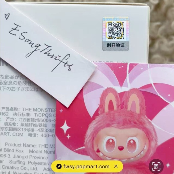Pop Mart The Monsters Labubu - Picture 3 of 3